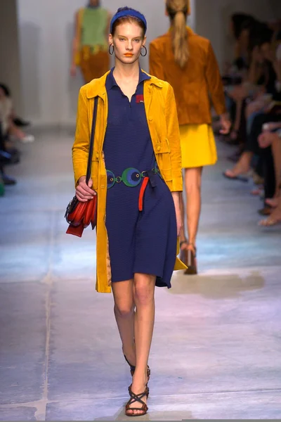 Look 12